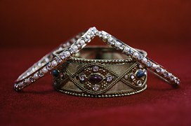 bangle-390578__180