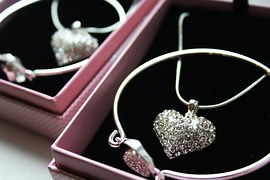 wedding-1083258__180